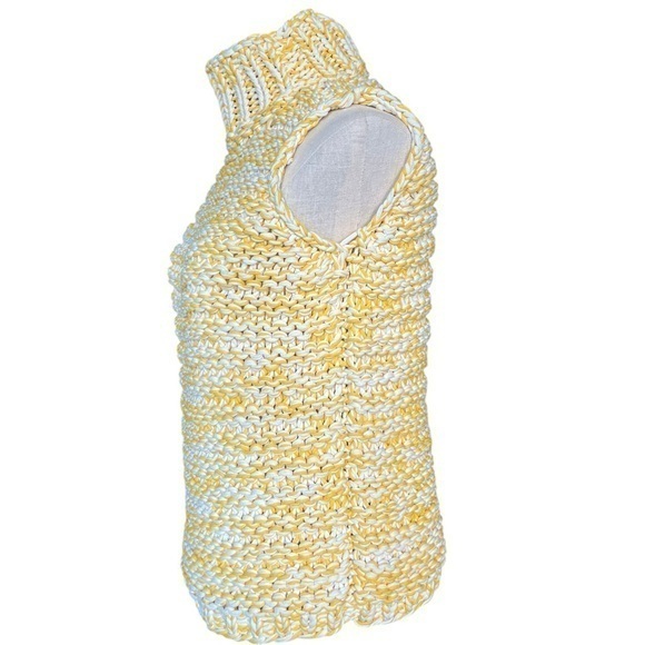 Lafayette 148 New York Sweaters - Lafayette 148 yellow and white knit sweater size large.